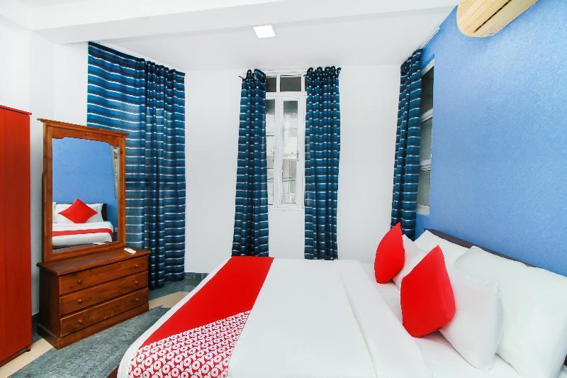 Hotel Maple Tree Residencies à Dehiwala-Mont Lavinia Extérieur photo