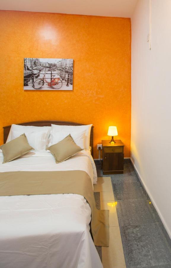 Hotel Maple Tree Residencies à Dehiwala-Mont Lavinia Extérieur photo
