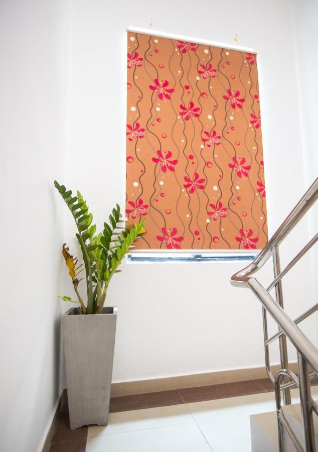 Hotel Maple Tree Residencies à Dehiwala-Mont Lavinia Extérieur photo